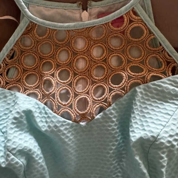 Top - Picture 2 of 4